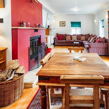 Delphi Lodge Cottages Leenaun Eksteriør bilde